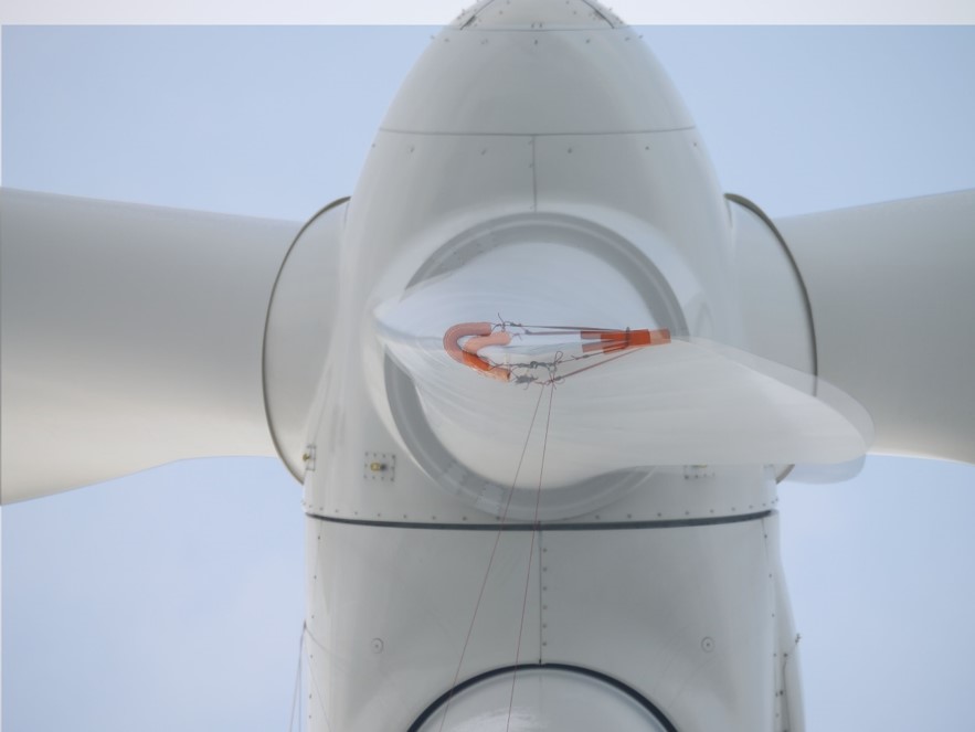 WIND TURBINE: MEASUREMENTS OF ROTOR IMBALANCE, MEASUREMENTS AND CORRECTIONS OF BLADE ANGLES